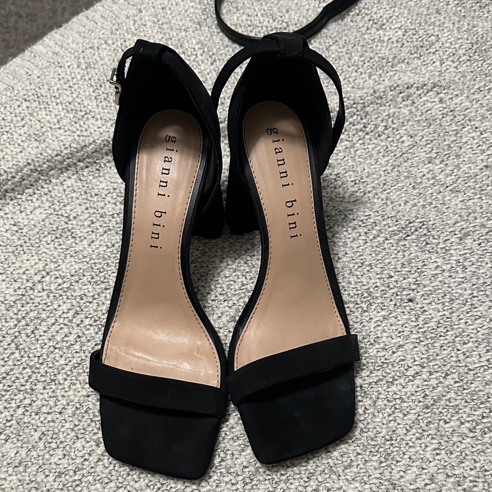 Gianni Bini Elegant Black Heels
